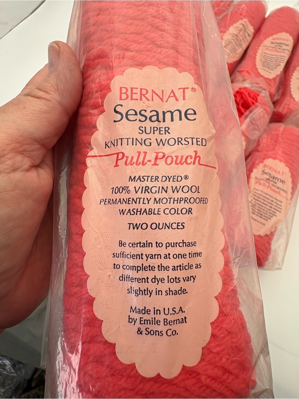Bernat Sesame Coral Colored Knitting Yarn - 100% Virgin Wool - Lot of 11 Skeins - Picture 3 of 4